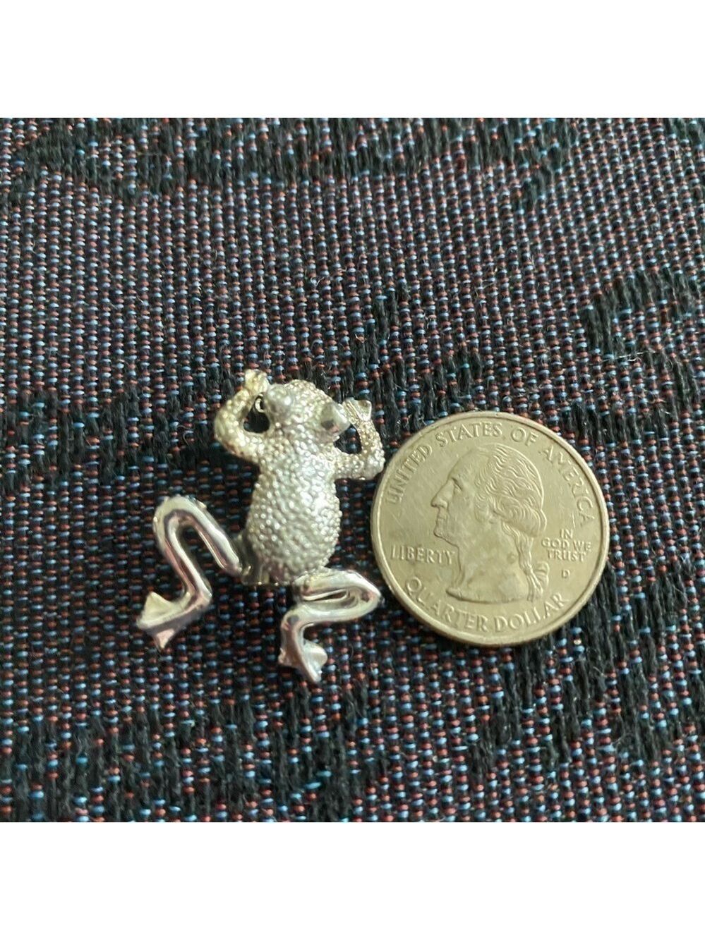 Vintage Silvertone Frog Brooch w/ Sparkling Rhinestone Eyes/Whimsical Statement